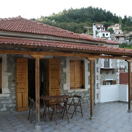 Maleatis Apollo Guesthouse Kosmás Exteriér fotografie