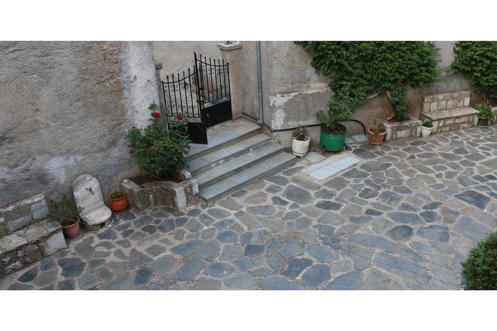 Maleatis Apollo Guesthouse Kosmás Exteriér fotografie
